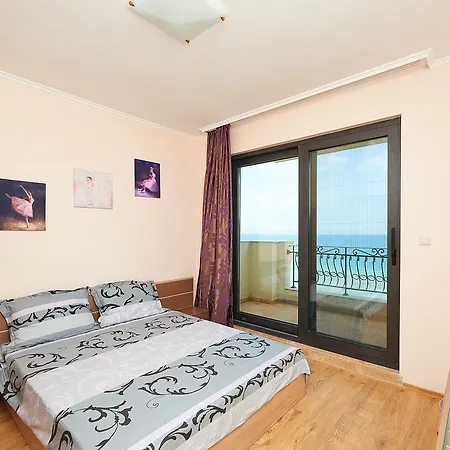 Pomorie Seafront Apartments Apartment *