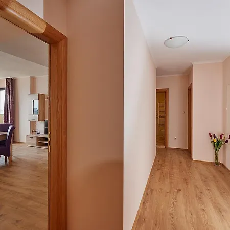 Pomorie Seafront Apartments Apartment