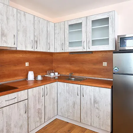 Seafront Daire Ahyolu