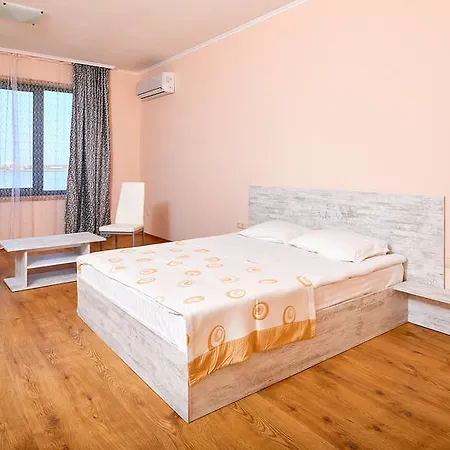 Pomorie Seafront Apartments Apartment