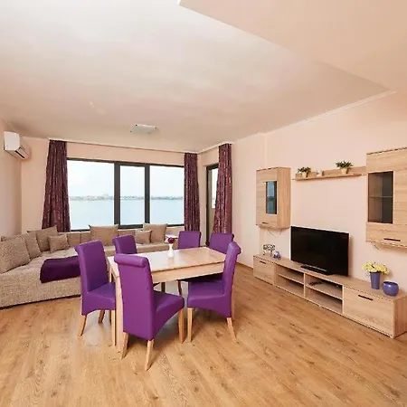 Pomorie Seafront Apartments Apartment *